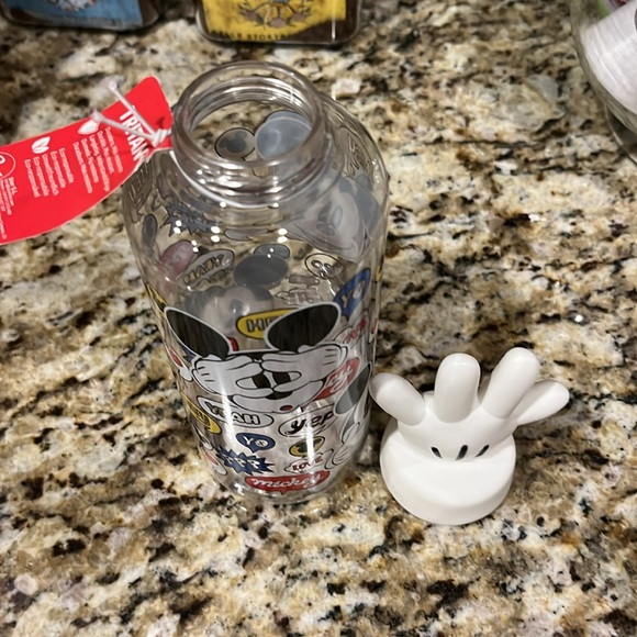Disney Mickey Mouse Tritan Reusable Bottle 19.24 Oz New - Picture 8 of 10